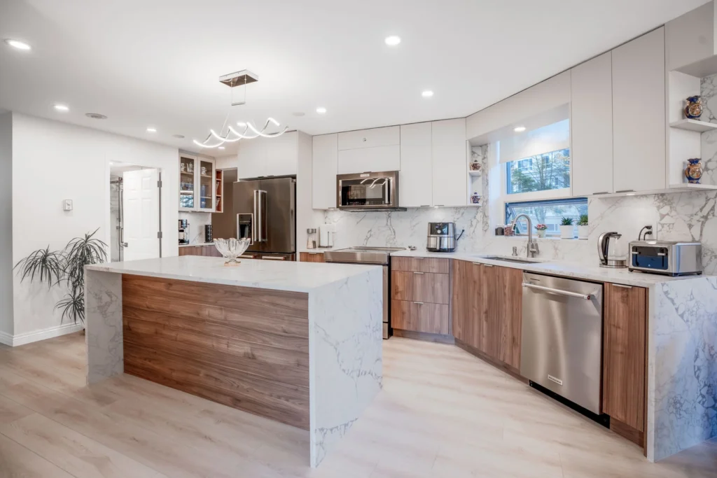 Coquitlam 3 Bedroom Apartment